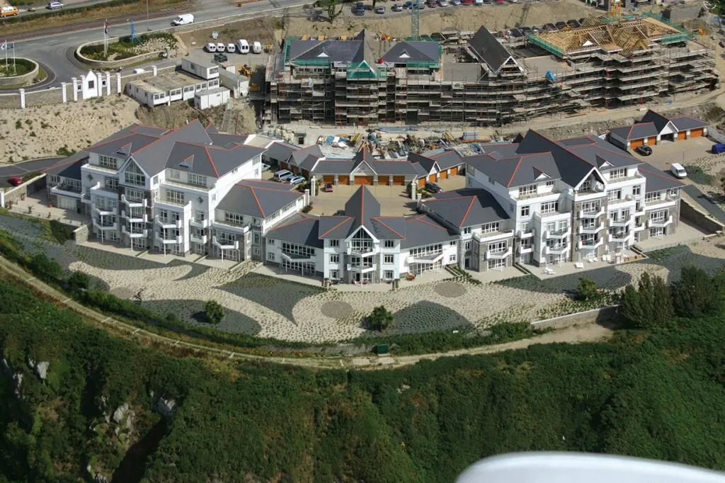 Majestic Apartments